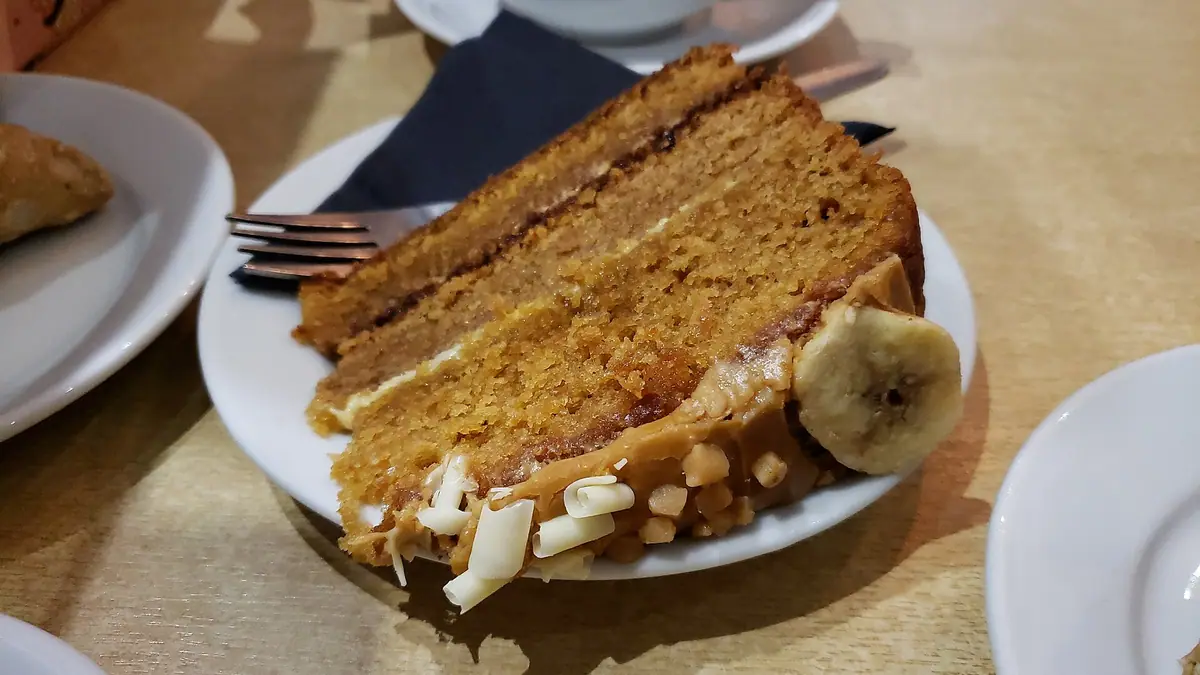Cake Creations – cake maker in Southport town centre